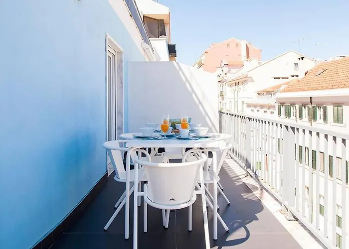 Guestready - Chic Flat Near Estrela Garden דירה