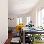 Apartment Guestready - Chic Flat Near Estrela Garden