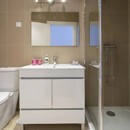 Apartment Joivy Joyful 2br With Terrace Nearby Sao Bento Palace